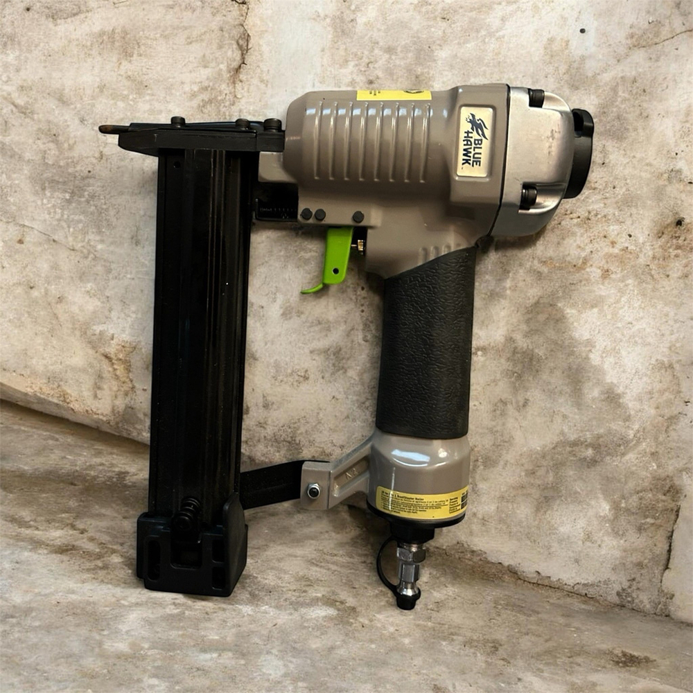 Blue Hawk 18 Gauge 2 In 1 Pneumatic Brad Nailer Stapler Model #SGY-NS8